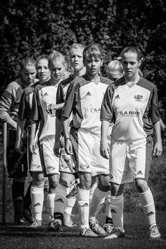Bild 3466 - B-Juniorinnen SV Henstedt Ulzburg - Frauen Bramfelder SV 3 : Ergebnis: 9:0